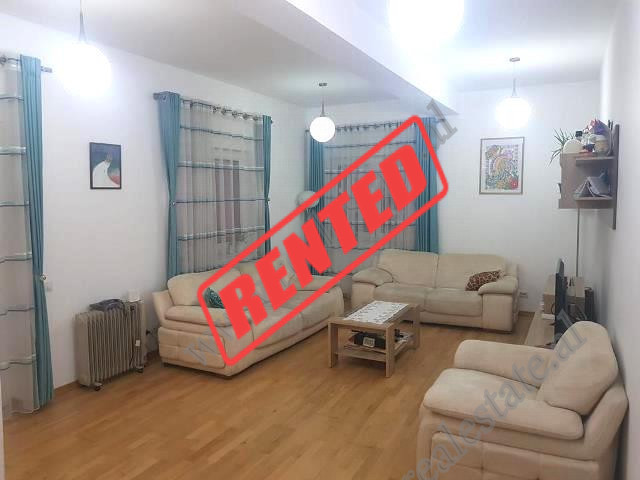Apartament 3+1 me qira ne zonen e Saukut prane TEG&nbsp;ne Tirane.
Apartamenti ndodhet ne katin e t